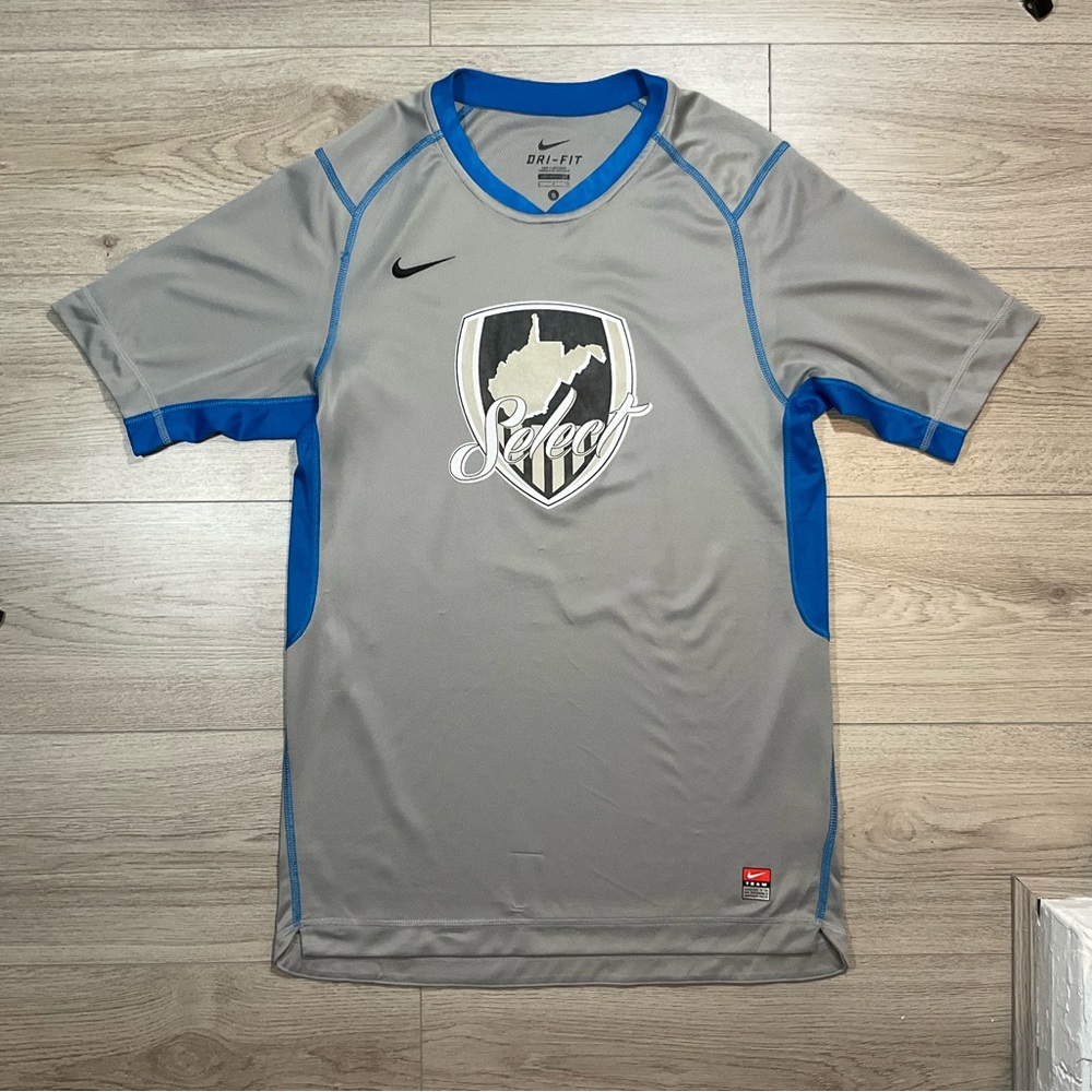 Nike DryFit T-Shirt Size Small - Picture 1 of 4